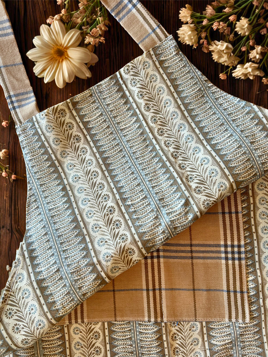 Apron - Neutral colors with plaid print pockets